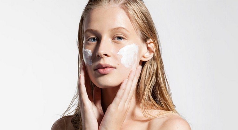 Γιατί έχω ξηρή επιδερμίδα