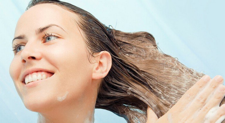 Πως το στρες δημιουργεί λιπαρά μαλλιά