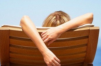  Κάθε πότε να ανανεώνω το αντιηλιακό προσώπου και σώματος;
