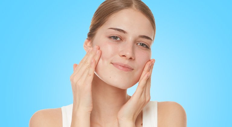 Αντηλιακή κρέμα προσώπου για προστασία από πανάδες και κηλίδες